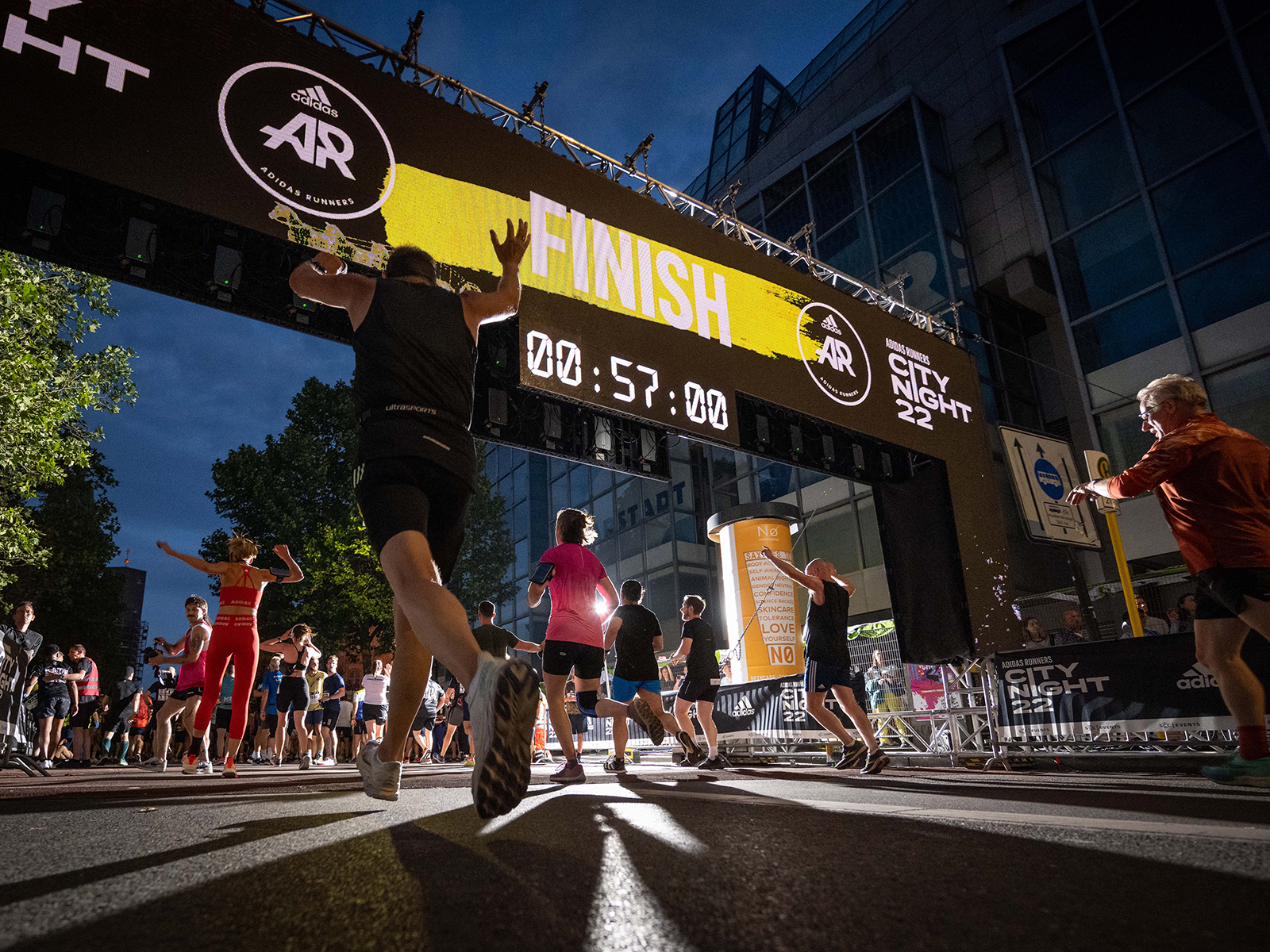 Adidas Runners City Night Laufen